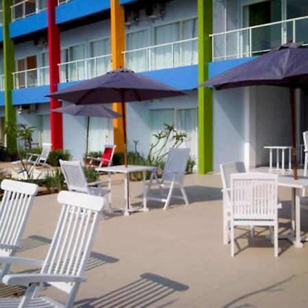 Jepara Beach Hotel Buitenkant foto