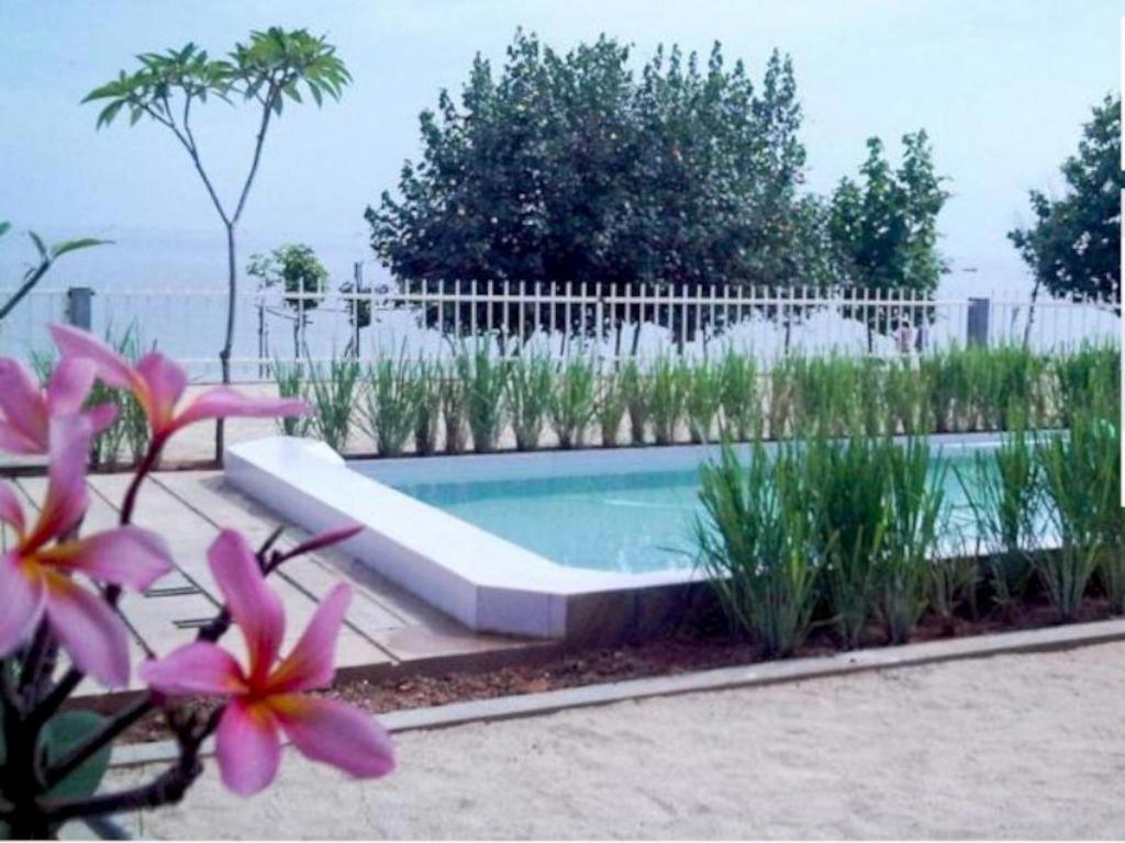 Jepara Beach Hotel Buitenkant foto