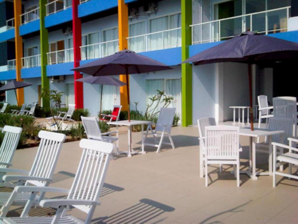 Jepara Beach Hotel Buitenkant foto