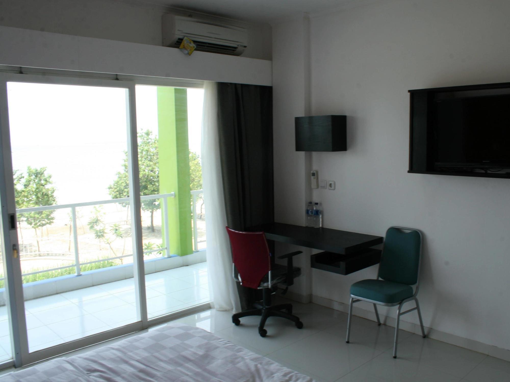 Jepara Beach Hotel Buitenkant foto